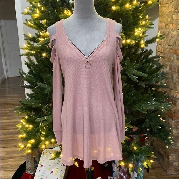 Pink Cold Shoulder waffle material dress with Zipper Detail - Picture 1 of 5